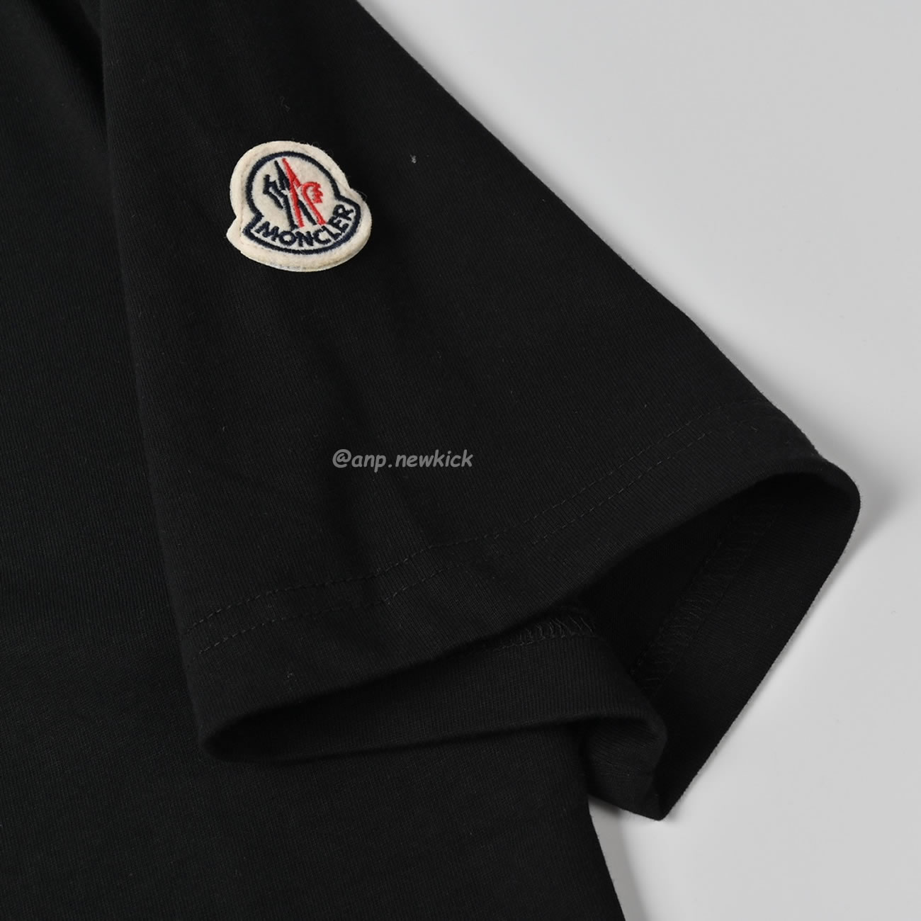 Moncler 24ss Mc Large Logo Short Sleeved T Shirt (4) - newkick.app